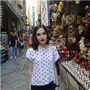 Dottoressa in ingegneria meccanica, inpartisce lezioni